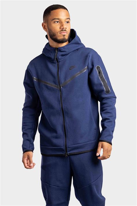 donkerblauw nike tech